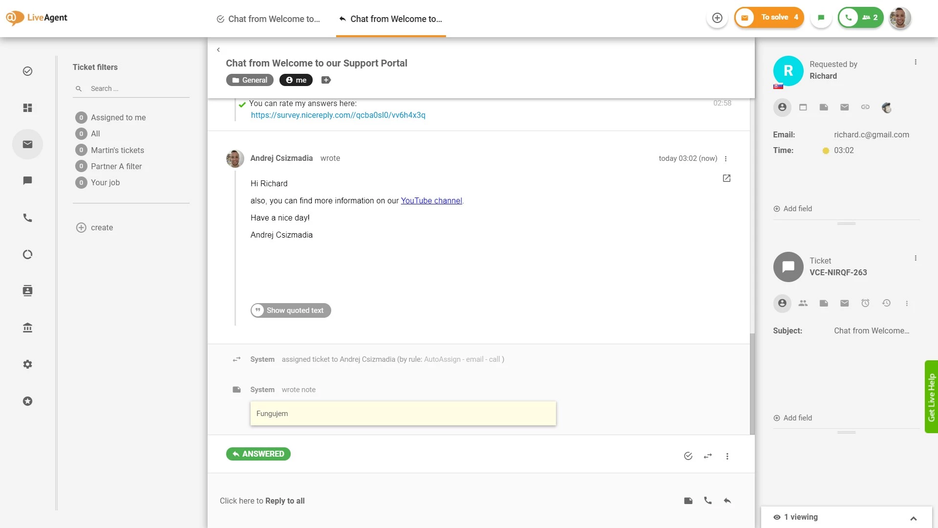 Visão geral da interface de sistema de tickets no LiveAgent.