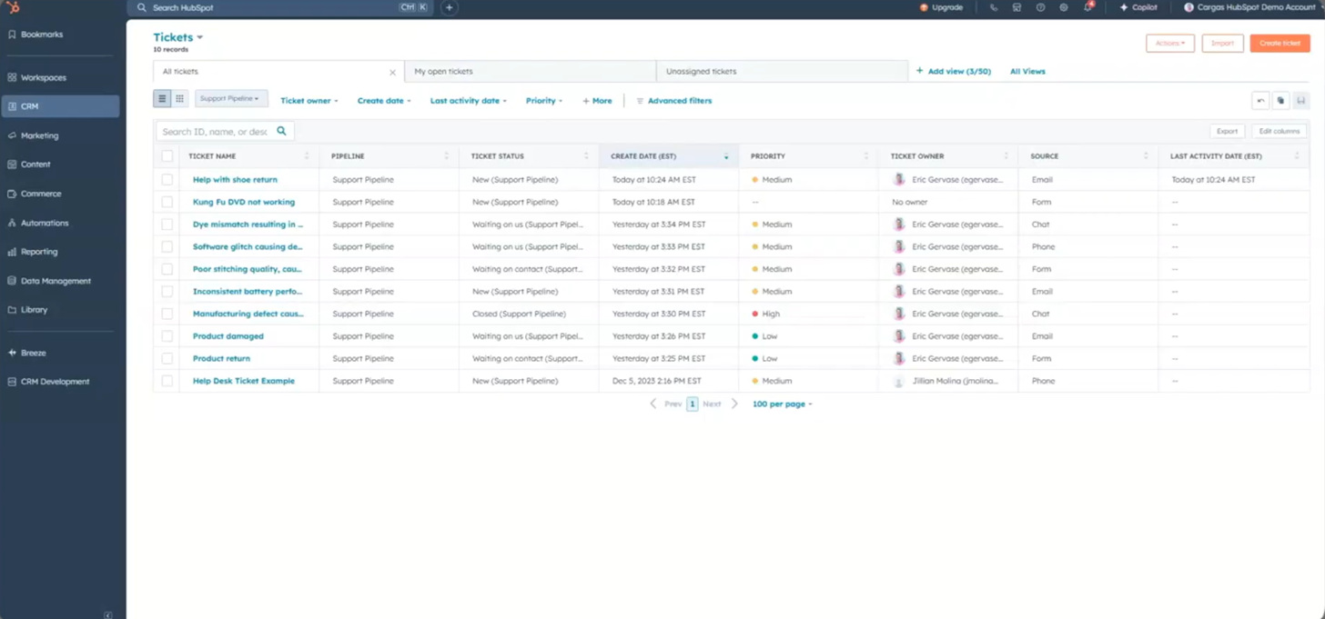 Help desk do HubSpot Service Hub com pipeline de tickets e registro de CRM