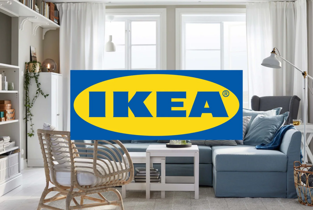 Imagem do logo da Ikea mostrando também seus móveis