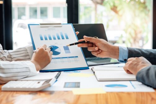 10 Passos para Criar uma Estratégia de Gestão do Conhecimento + Exemplos